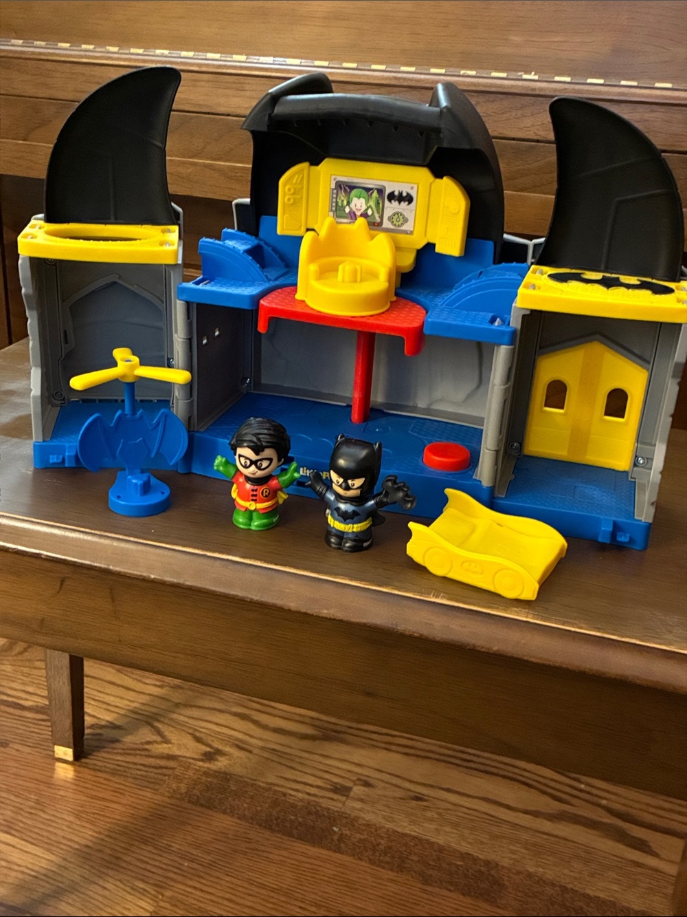 Little People Batcave Batman & Robin DC Super Friends Batcopter Toy